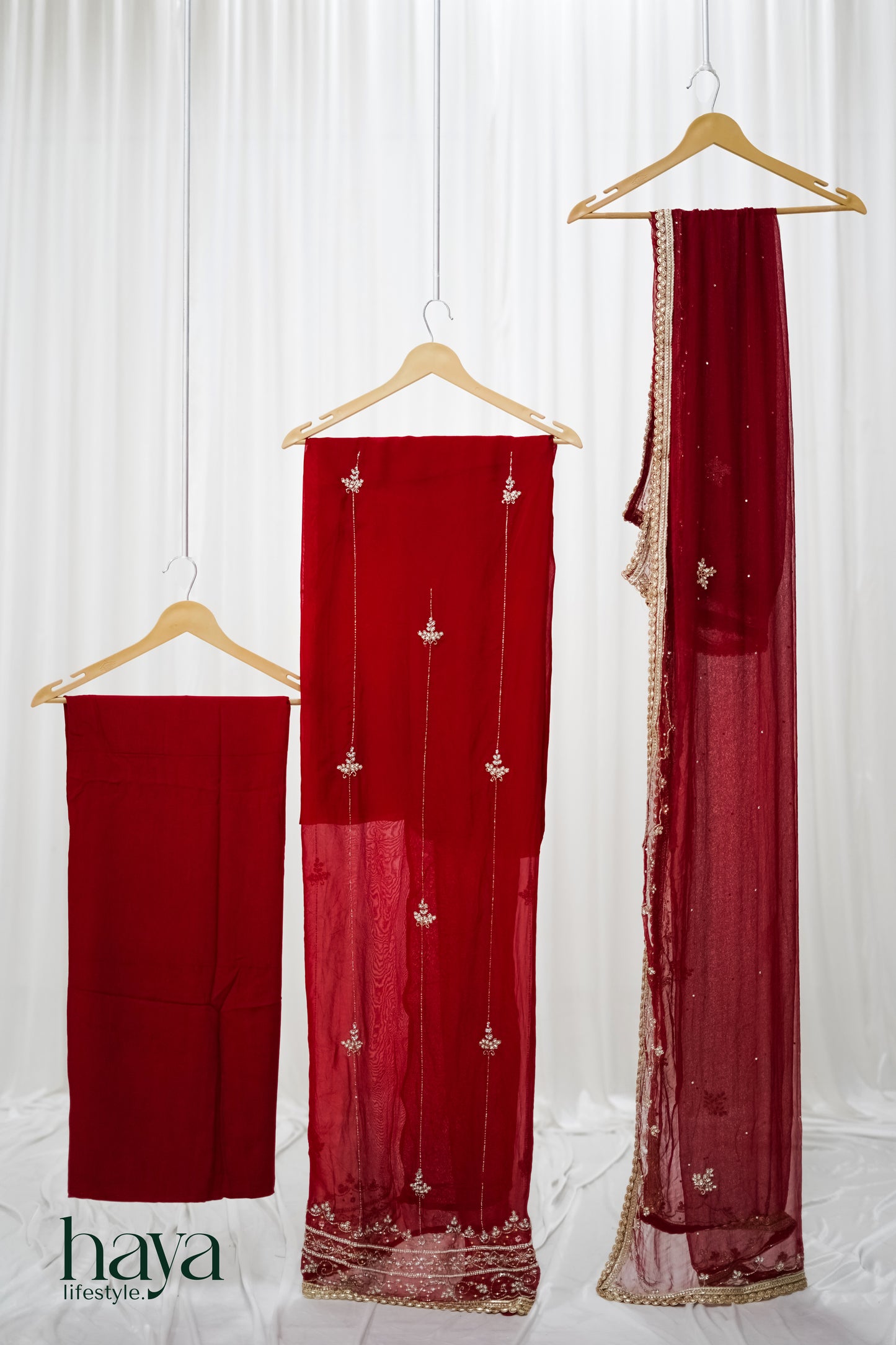 Haya Red Hand Work Unstitched Suit